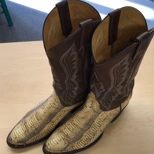 Tony lama cowboy boots
